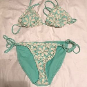Pistachio and white bikini